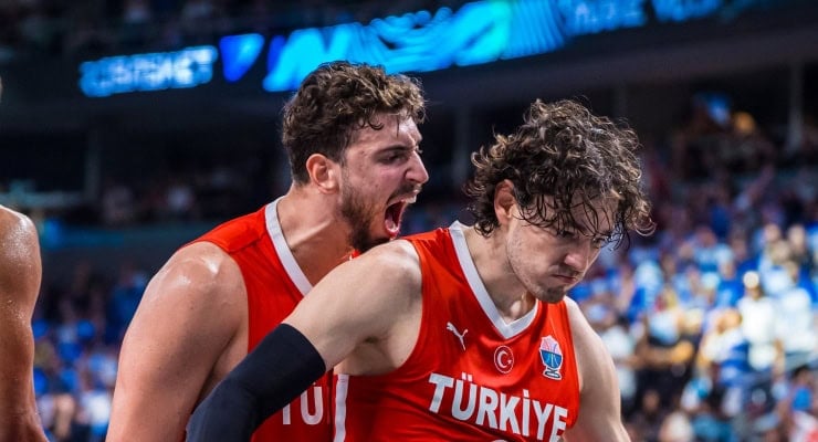 12 Dev Adam, EuroBasket Finalinde Rakiplerini Bekliyor 12 Dev Adam, EuroBasket Finalinde Rakiplerini Bekliyor
