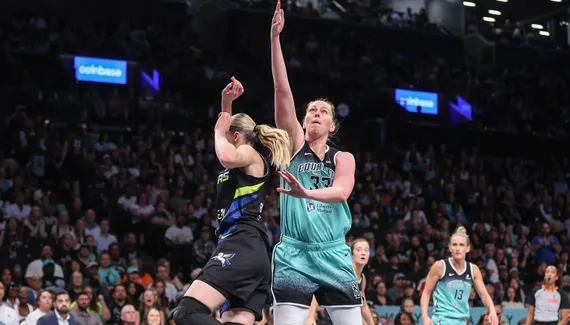 Adaptation D'Emma Meesseman À La WNBA : Un Succès Immédiat ?