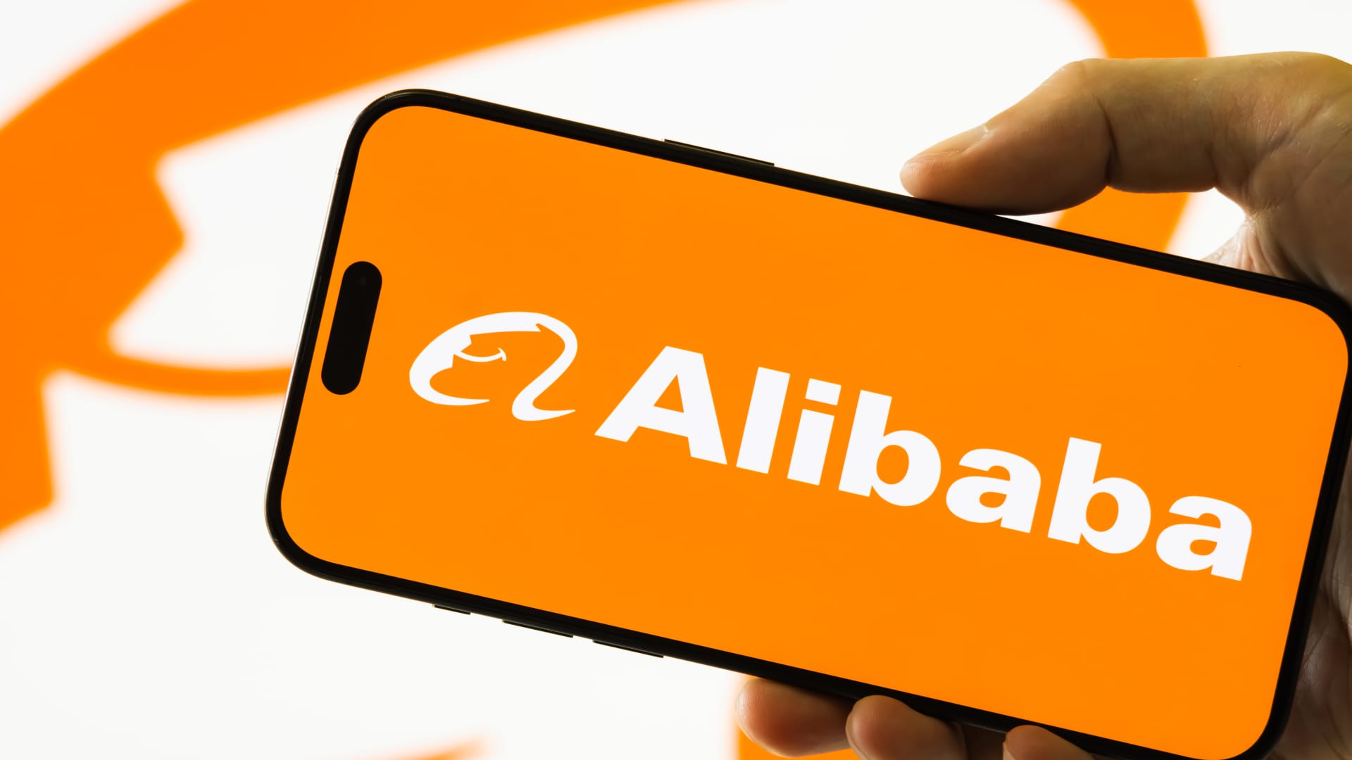 Alibaba CEO's AI Investment Plan Sends Shares Up 9%