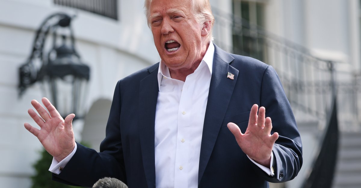 Anti-Trump Activists Organize Major Protests For Labor Day: Concerns Over Economic Inequality Anti-Trump Activists Organize Major Protests For Labor Day: Concerns Over Economic Inequality