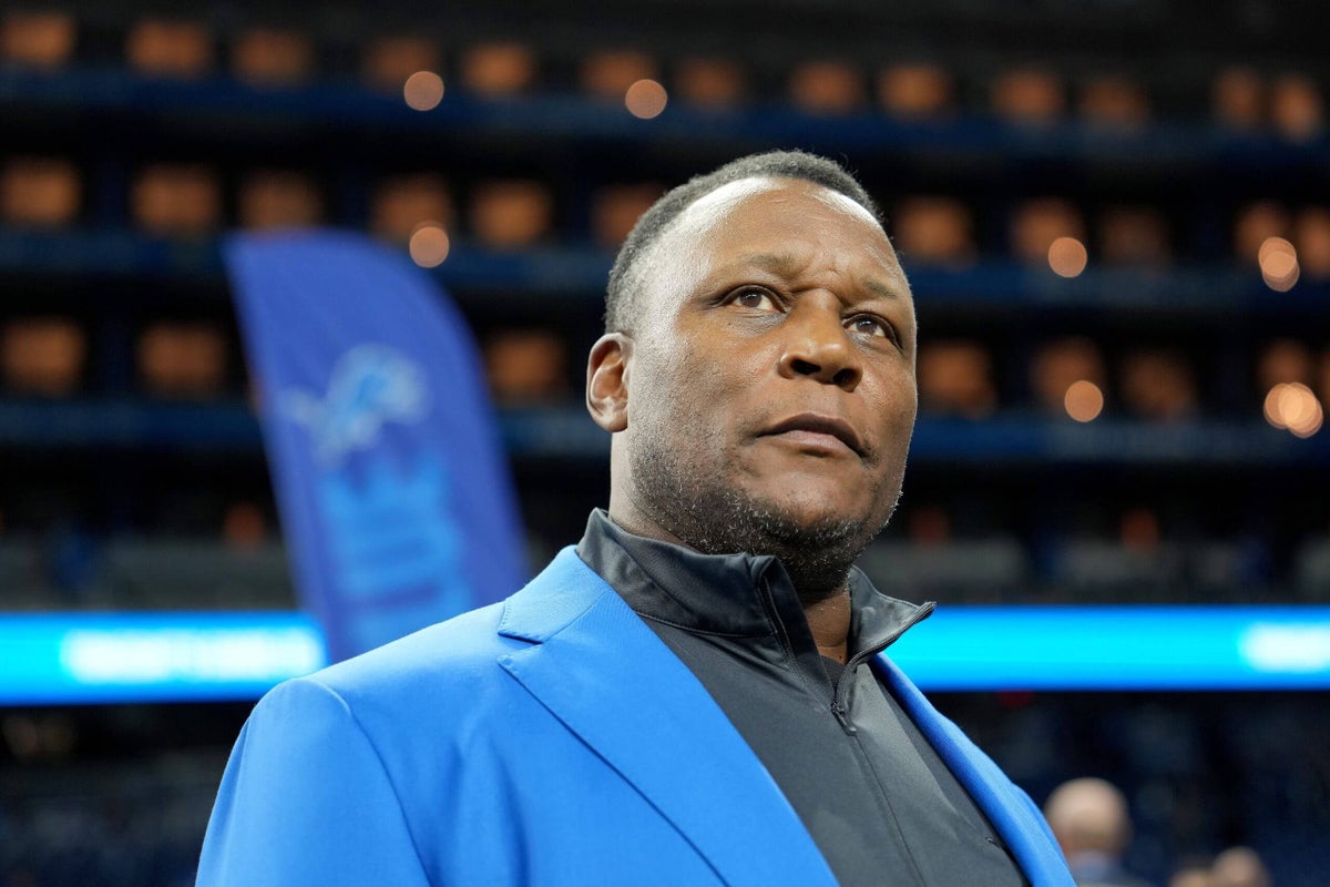 Barry Sanders Documentary: A Look At Life After Football And A Heart Attack Barry Sanders Documentary: A Look At Life After Football And A Heart Attack