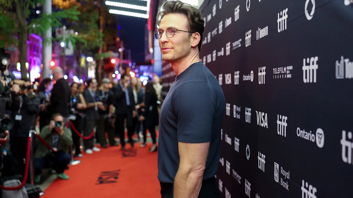Chris Evans's Red Carpet Charm: A Return To Steve Rogers? Chris Evans's Red Carpet Charm: A Return To Steve Rogers?