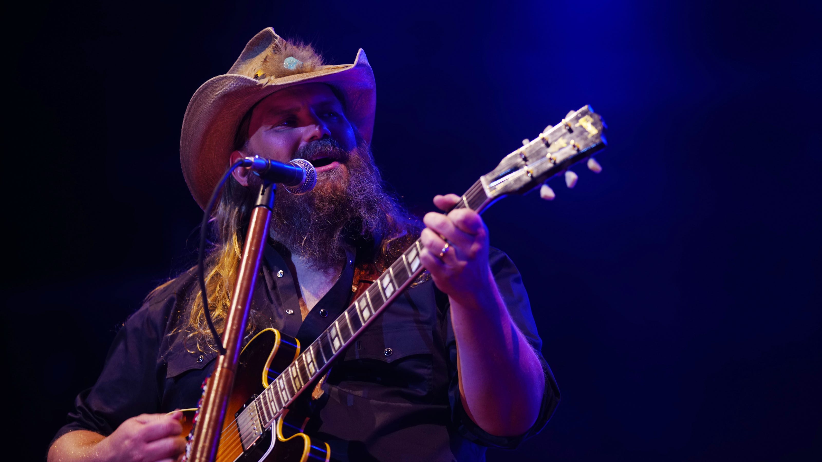 Chris Stapleton's Phoenix Concert: Outlaw Country's Electrifying Power Chris Stapleton's Phoenix Concert: Outlaw Country's Electrifying Power