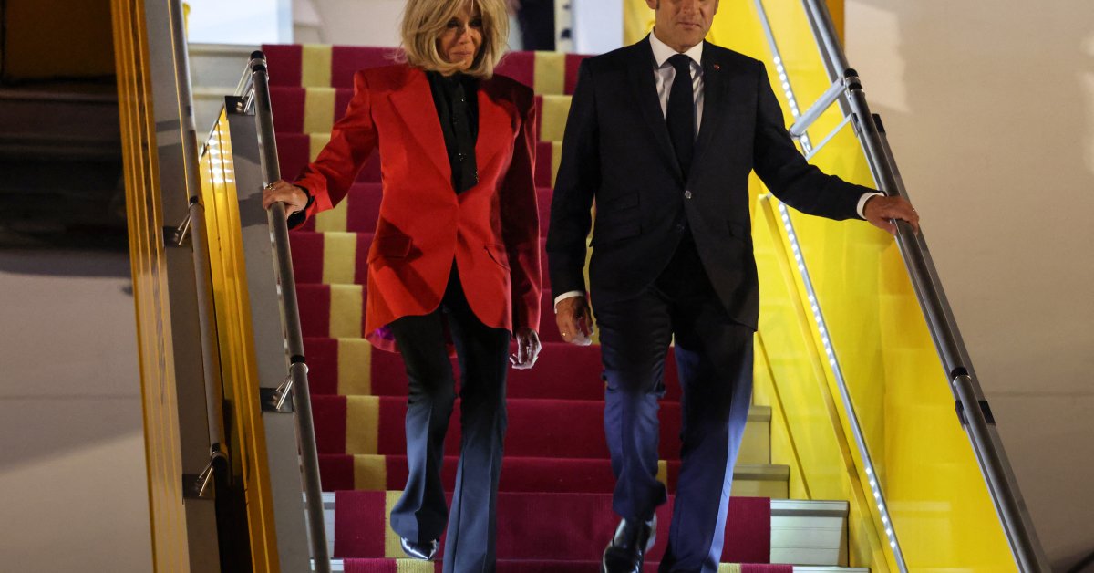 Did Brigitte Macron Physically Confront Emmanuel Macron On A Plane? Details Emerge. Did Brigitte Macron Physically Confront Emmanuel Macron On A Plane? Details Emerge.