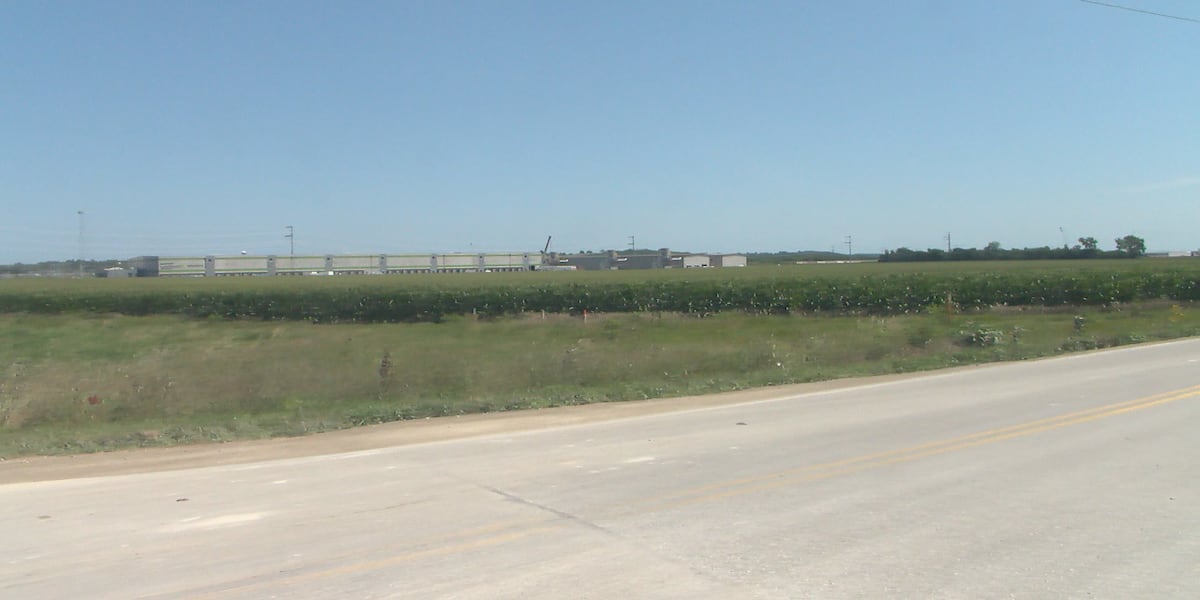 Eastern Iowa Airport: Utility Plant Proposal Sparks Safety Concerns