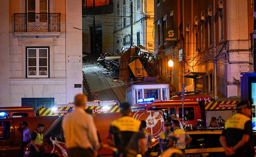 Fatal Lisbon Funicular Crash: 15 Killed, Details Emerge Fatal Lisbon Funicular Crash: 15 Killed, Details Emerge