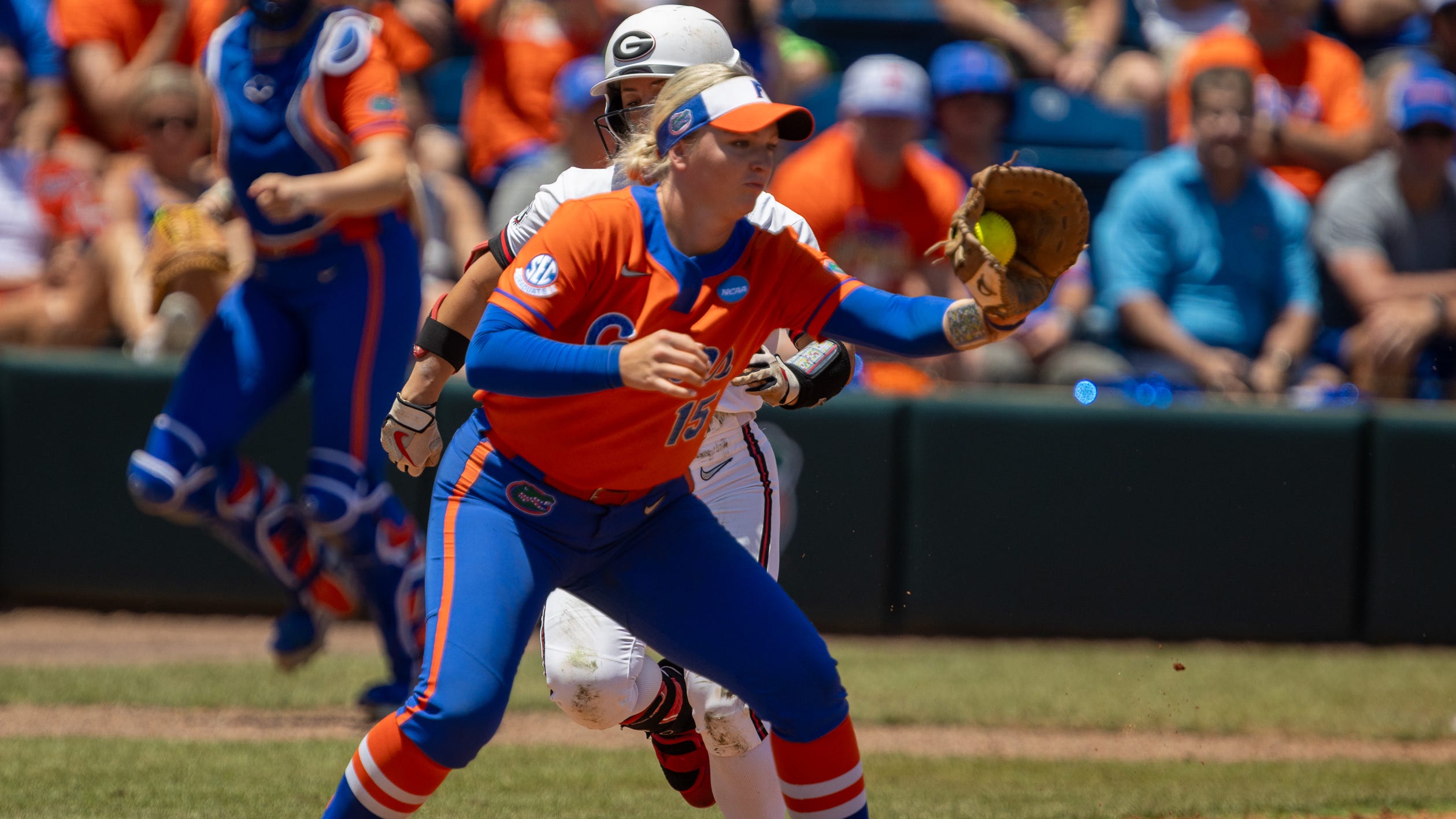 Florida Softball Suffers Game 2 Loss To Georgia, Struggling With Runners On Base Florida Softball Suffers Game 2 Loss To Georgia, Struggling With Runners On Base