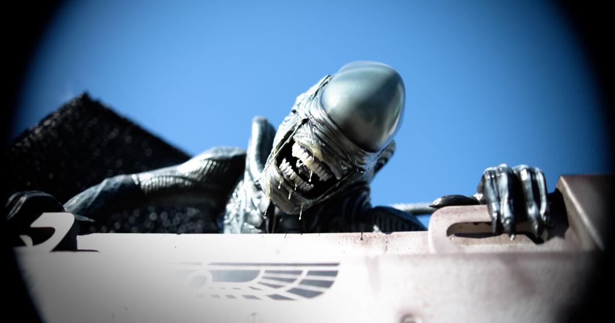 Go Behind The Scenes With The Alien: Earth Cast: Comic-Con 2025 Go Behind The Scenes With The Alien: Earth Cast: Comic-Con 2025