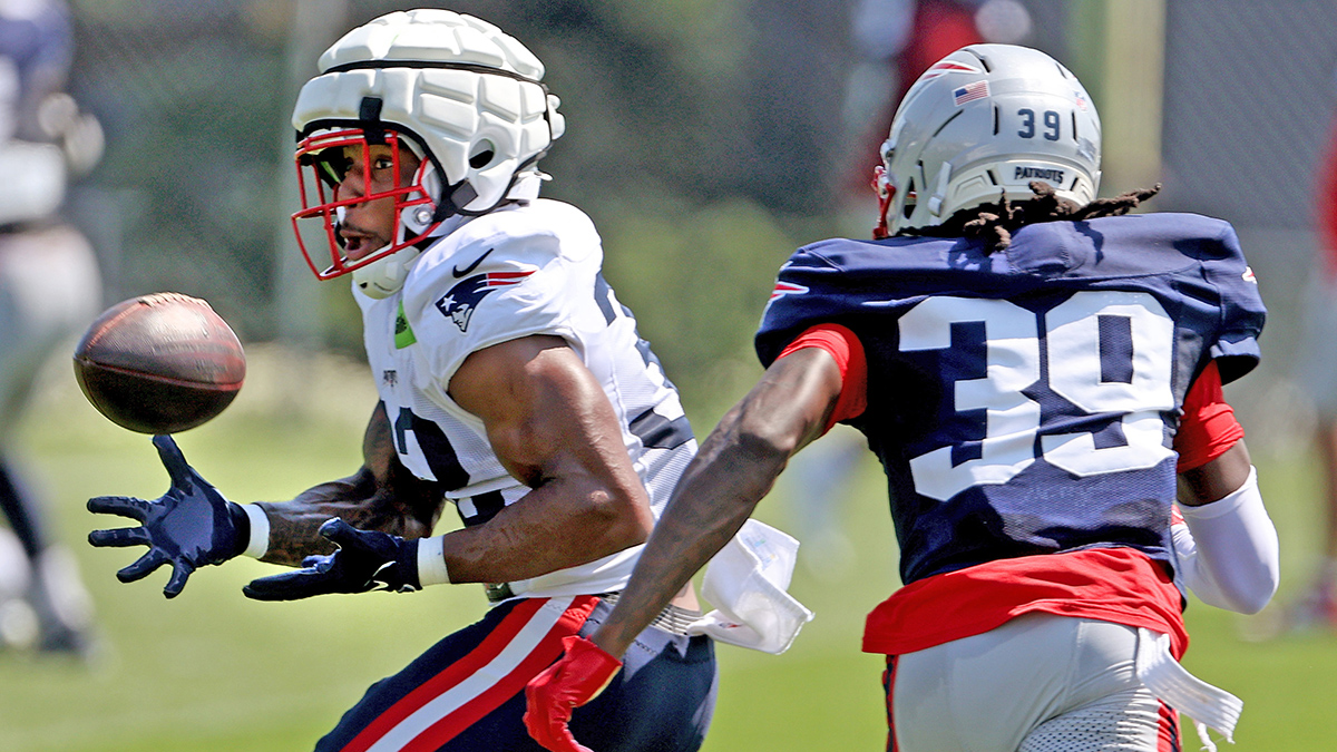 Henderson's Speed And Catching Ability Shine In Patriots Practice Henderson's Speed And Catching Ability Shine In Patriots Practice