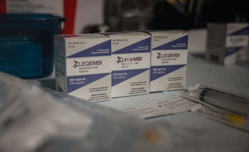Home Administration Of Alzheimer's Medication: A New Possibility Home Administration Of Alzheimer's Medication: A New Possibility
