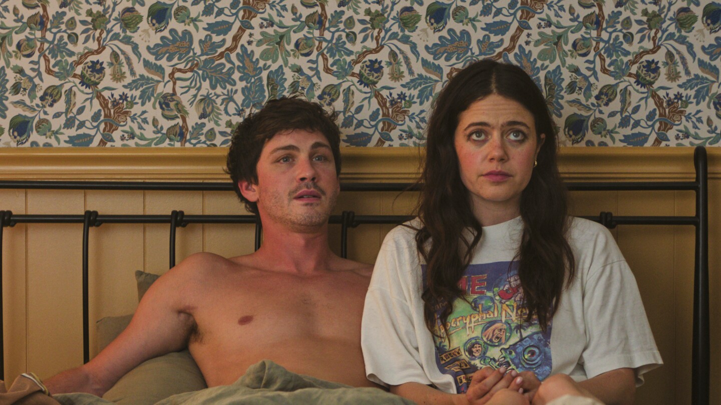 Honest 'Oh, Hi!' Review: Funny, Relatable, And Surprisingly Poignant Honest 'Oh, Hi!' Review: Funny, Relatable, And Surprisingly Poignant