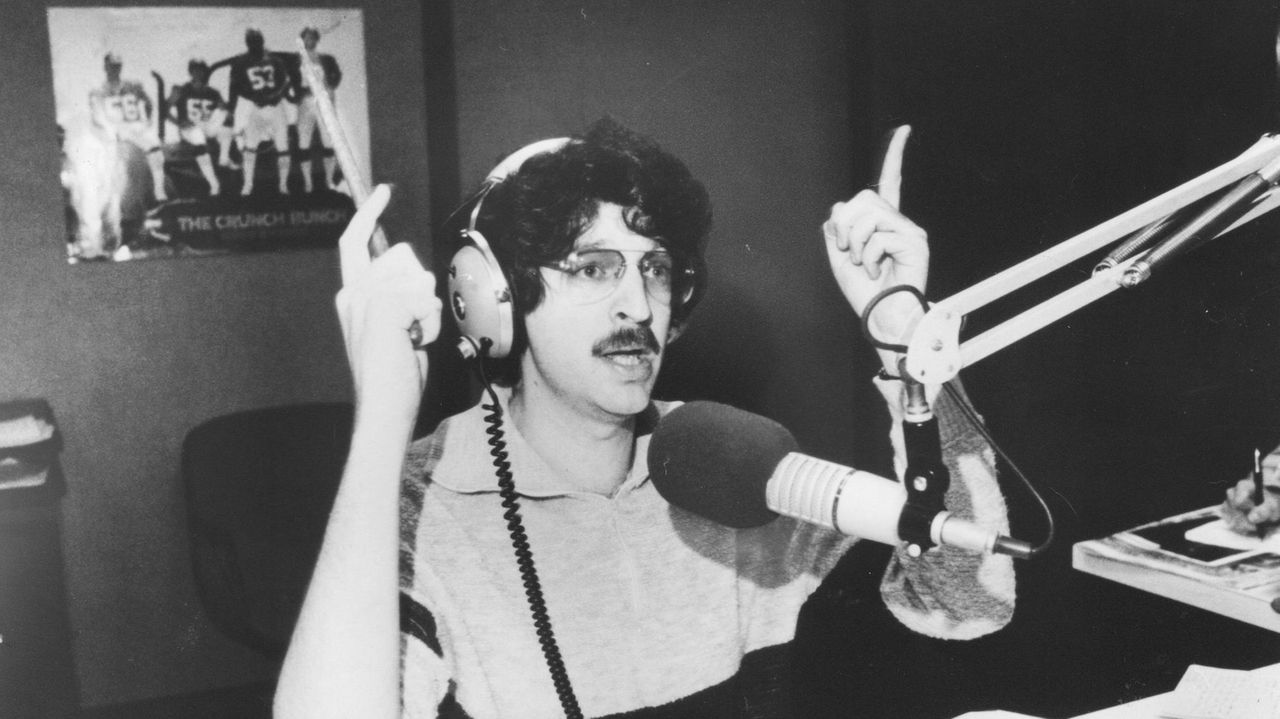 Howard Stern: From NYC Streets To Radio Superstardom Howard Stern: From NYC Streets To Radio Superstardom