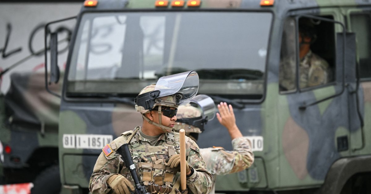 Hundreds Of Marines In Los Angeles Amidst Fierce Immigration Protest Hundreds Of Marines In Los Angeles Amidst Fierce Immigration Protest