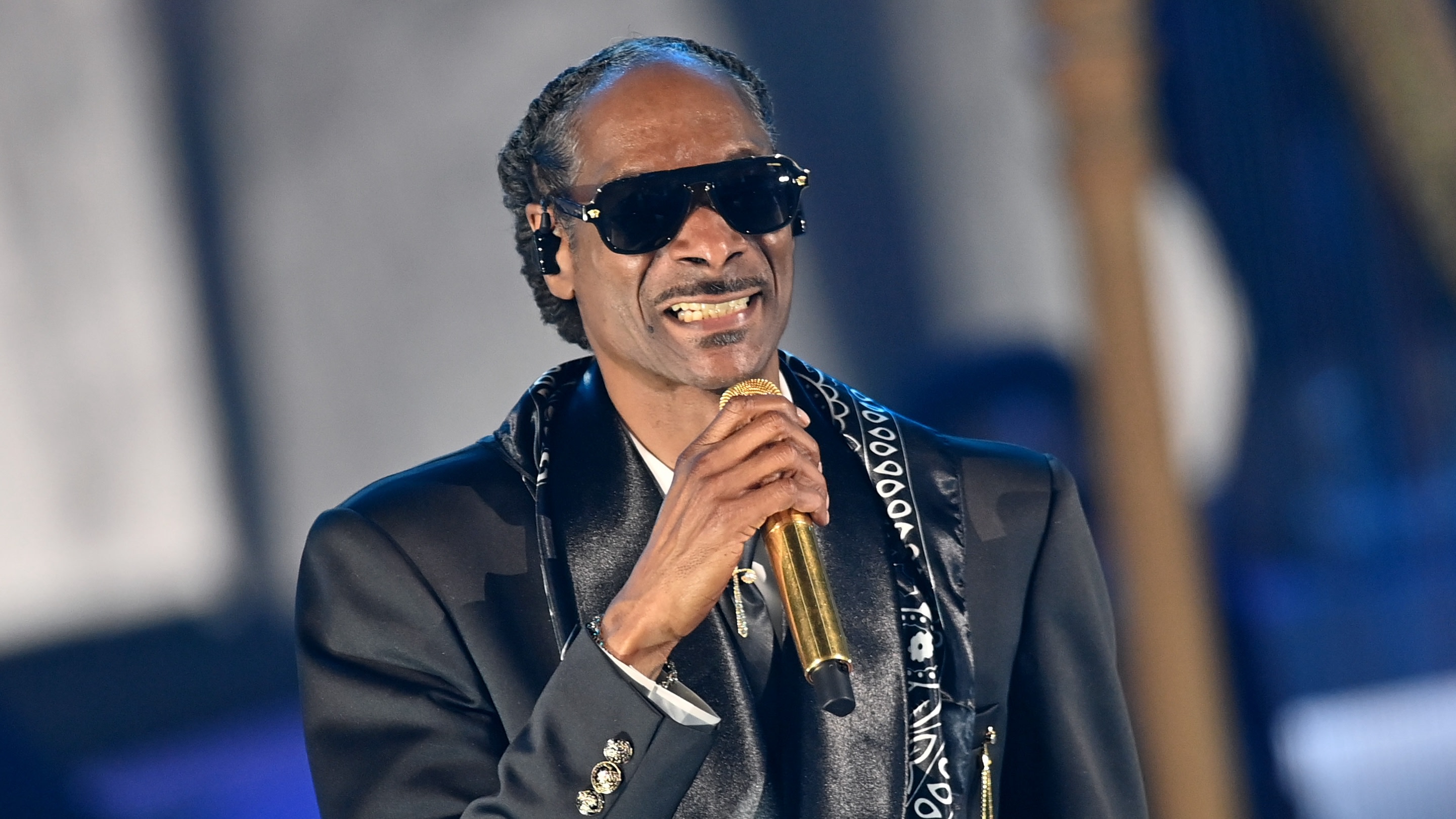 Is LGBTQ+ Representation In Children's Films Going Too Far? Snoop Dogg Weighs In Is LGBTQ+ Representation In Children's Films Going Too Far? Snoop Dogg Weighs In