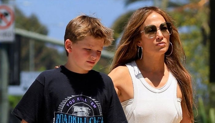 J.Lo And Seraphina Affleck: Unexpected Balenciaga Outing J.Lo And Seraphina Affleck: Unexpected Balenciaga Outing