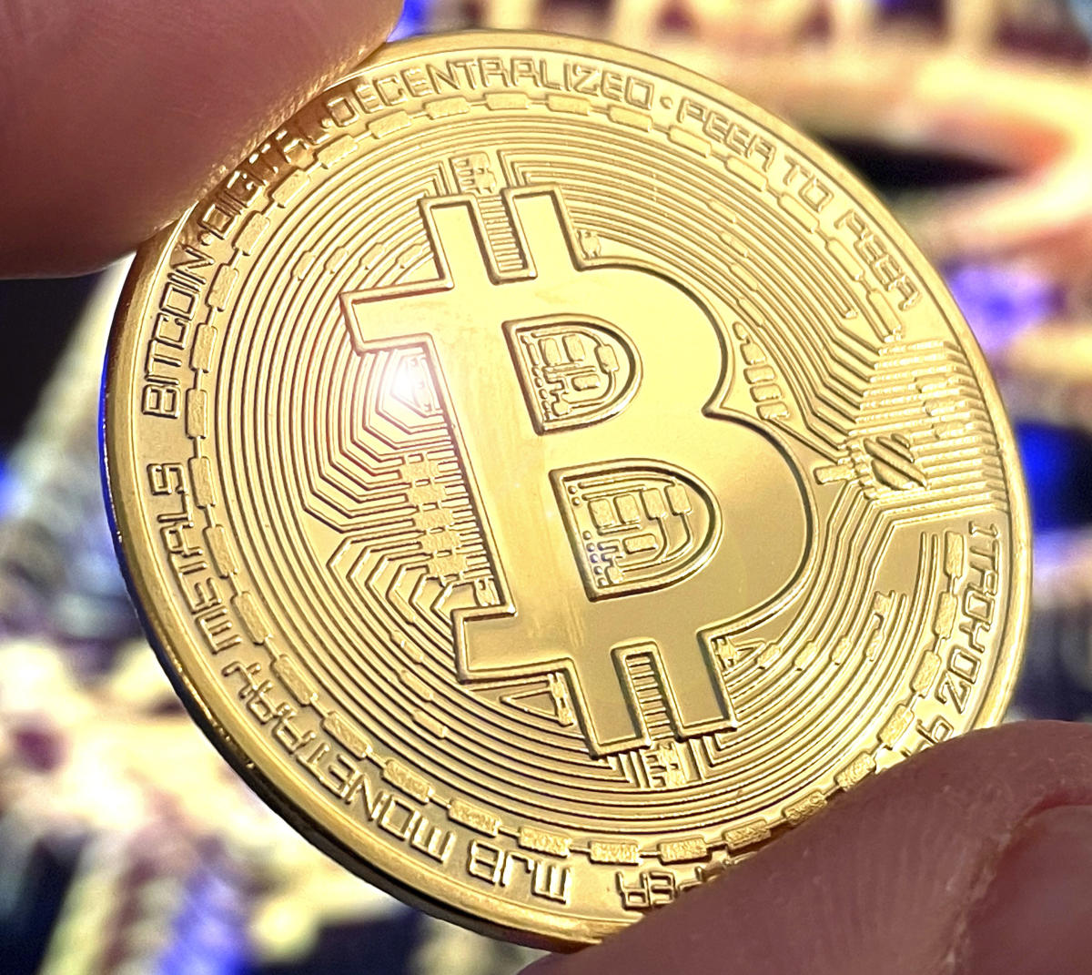 January Highs Reclaimed: Bitcoin Surges Beyond $102,000 January Highs Reclaimed: Bitcoin Surges Beyond $102,000