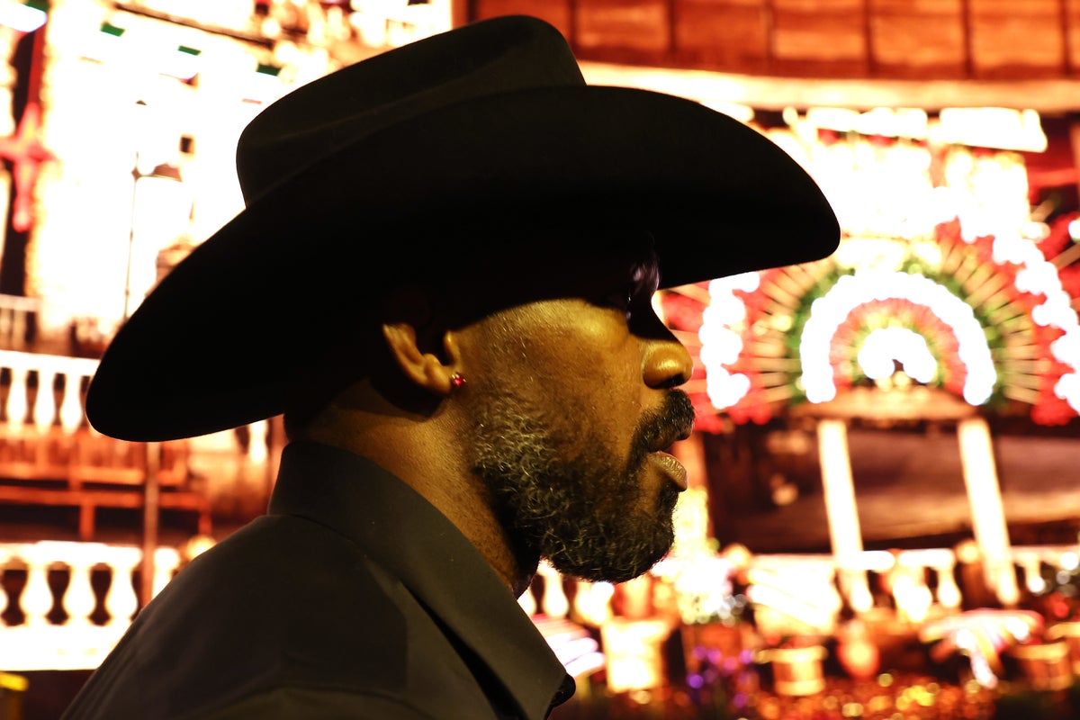 Jon Jones Storms Out Of Interview After Aspinall Question Jon Jones Storms Out Of Interview After Aspinall Question