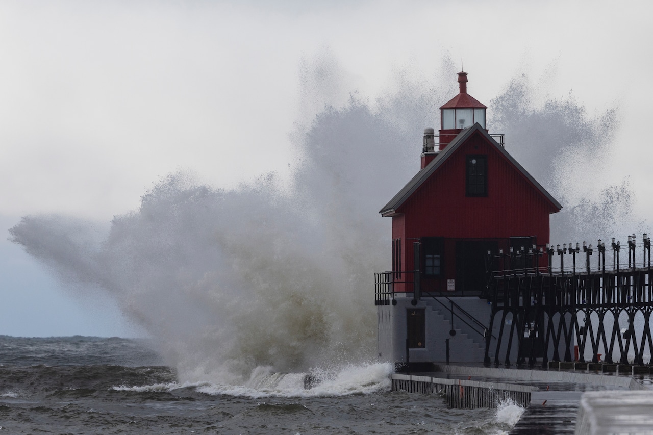 Lake Michigan Gale Warning: 12-Foot Waves Expected