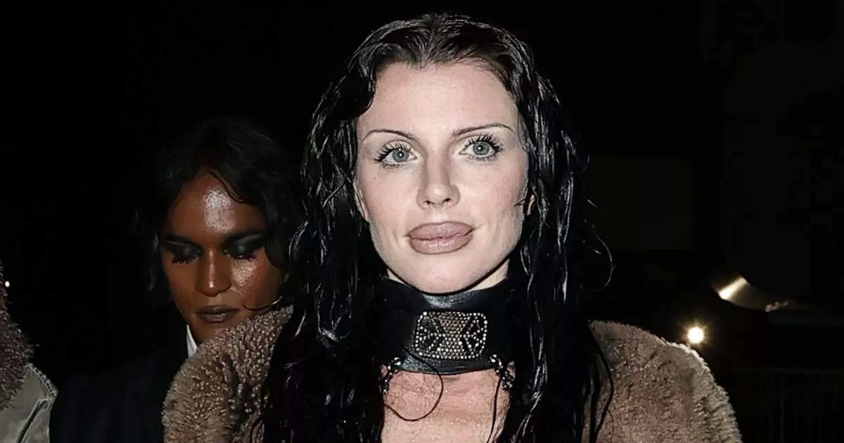 Leather Corset Trend: Julia Fox Follows Bianca Censori's Daring Style Leather Corset Trend: Julia Fox Follows Bianca Censori's Daring Style