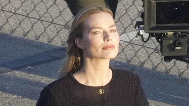 Margot Robbie Flaunts Toned Figure In Malibu Red Swimsuit