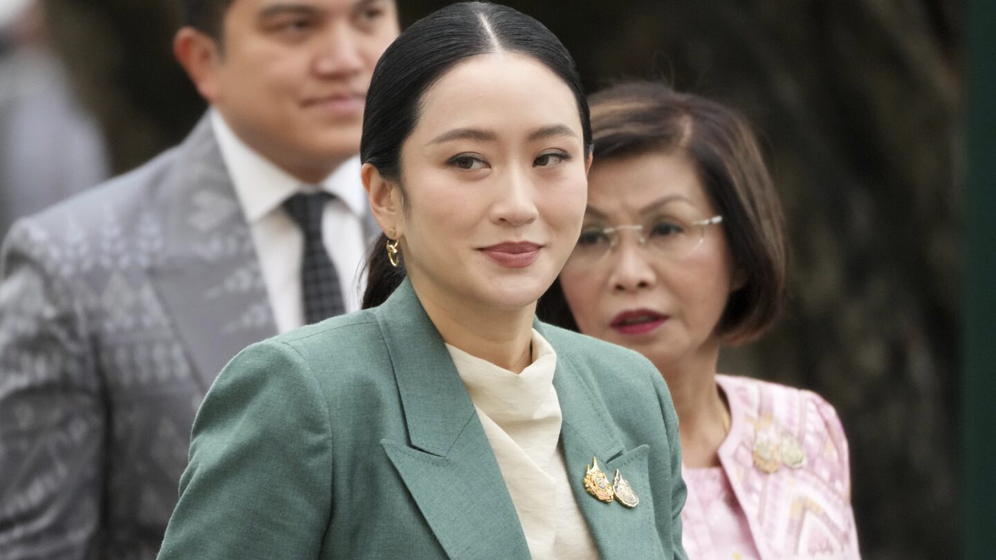 New Cabinet Confirmed In Thailand Despite Phone Call Controversy
