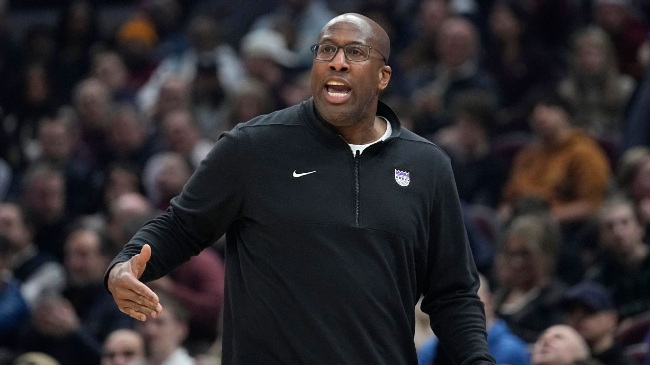 New York Knicks In Discussions With Brown And Jenkins: Report New York Knicks In Discussions With Brown And Jenkins: Report