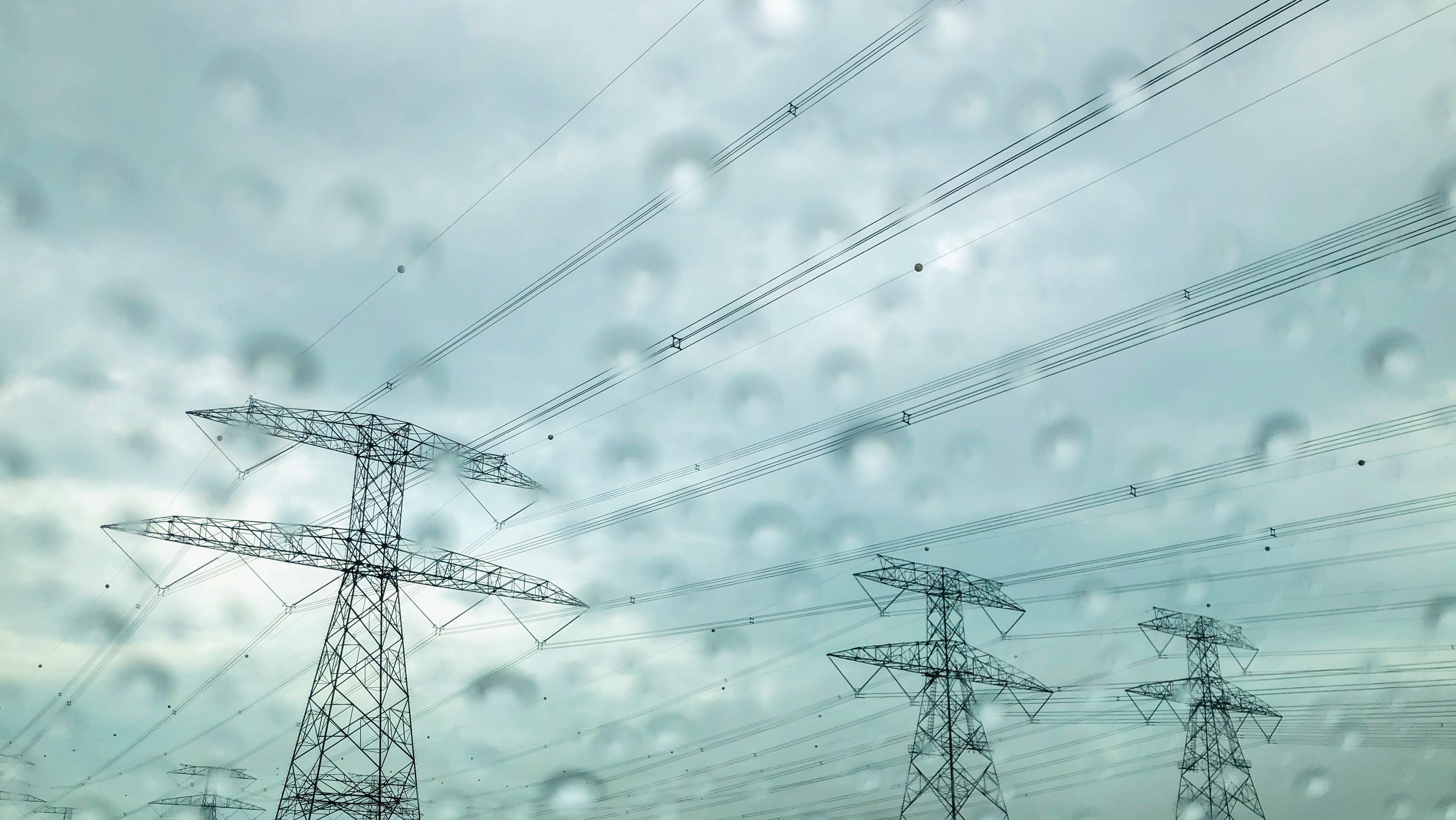 Overnight Storms Leave 25,000+ Without Power In MidAmerican Service Area