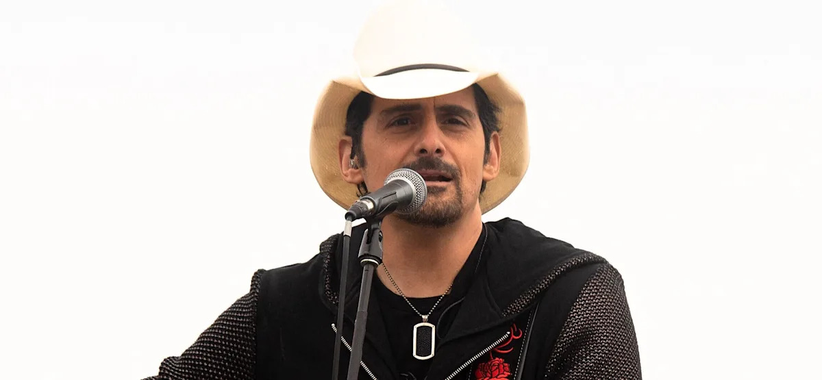 Police Custody For Brad Paisley: Country Singer's Mid-Show Arrest Police Custody For Brad Paisley: Country Singer's Mid-Show Arrest