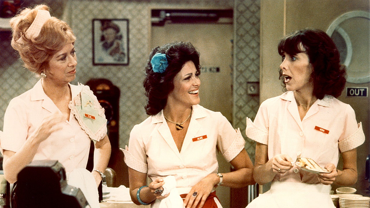 Polly Holliday, Beloved 'Alice' Actress, Passes Away At 88 Polly Holliday, Beloved 'Alice' Actress, Passes Away At 88