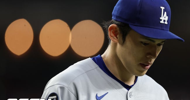 Postseason Dreams At Risk:  Sasaki's Injury And Mental State Impact Dodgers