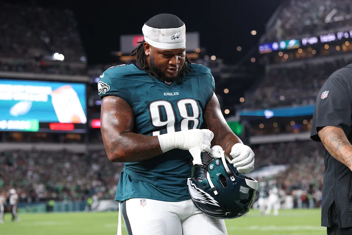 Report: Jalen Carter Benched For Spitting; Eagles Vs. Chiefs
