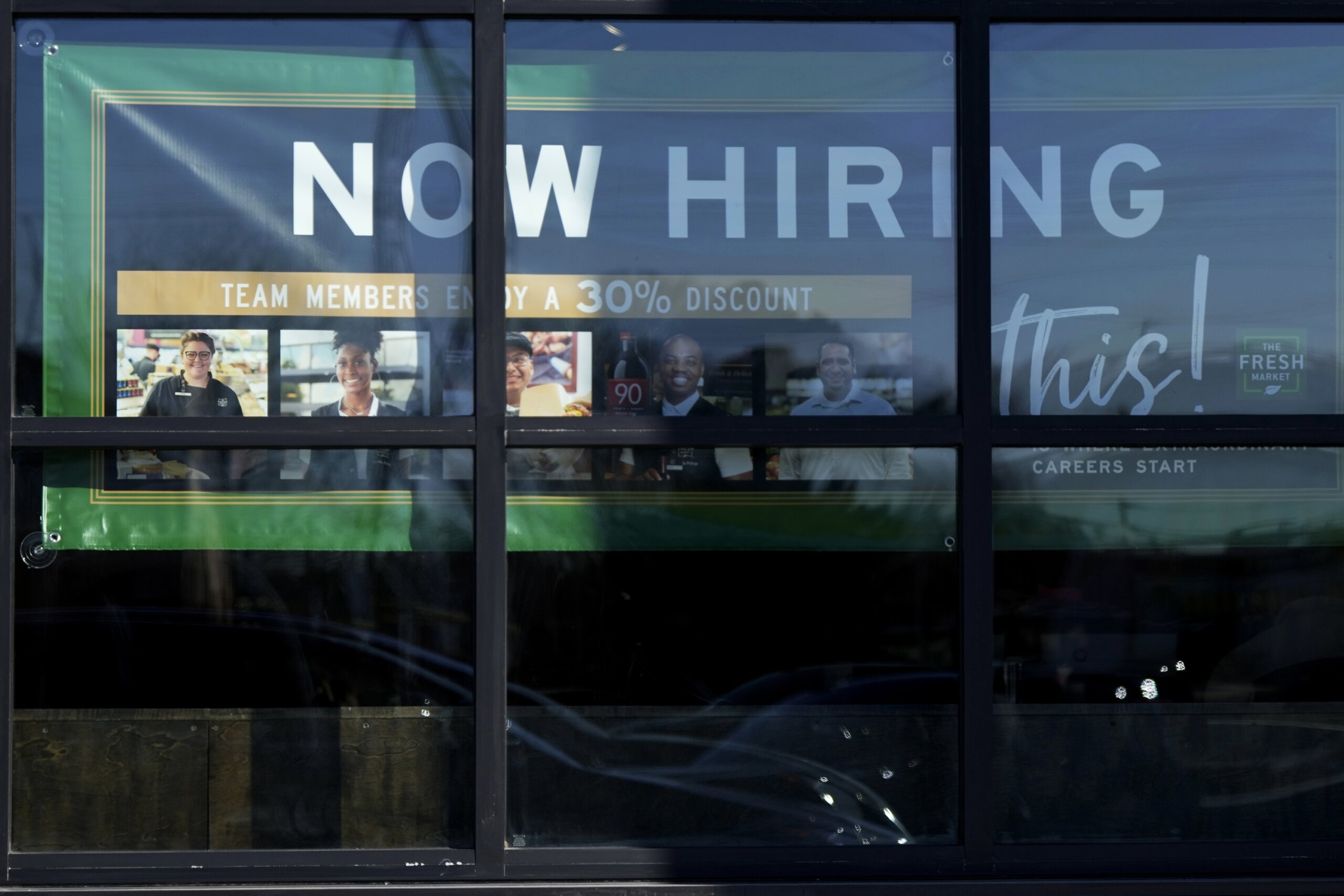 Rise In US Unemployment Benefits Claims:  Analyzing The Latest Data