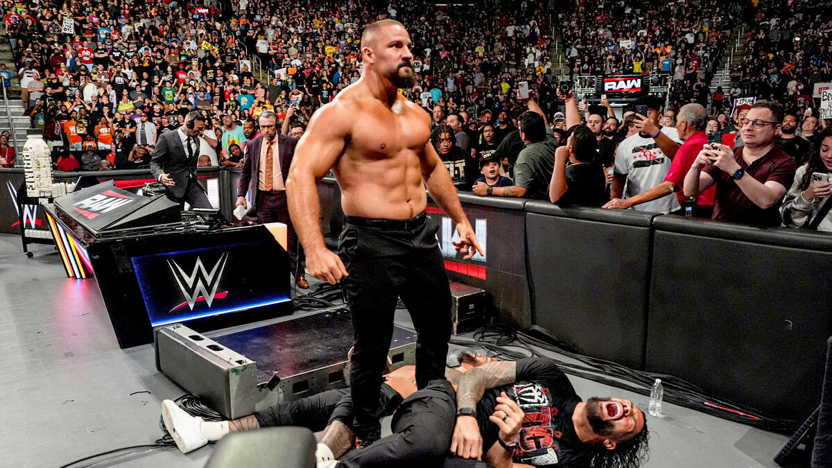 Roman Reigns & Jey Uso Suffer Crushing Defeat On July 28th Raw Roman Reigns & Jey Uso Suffer Crushing Defeat On July 28th Raw