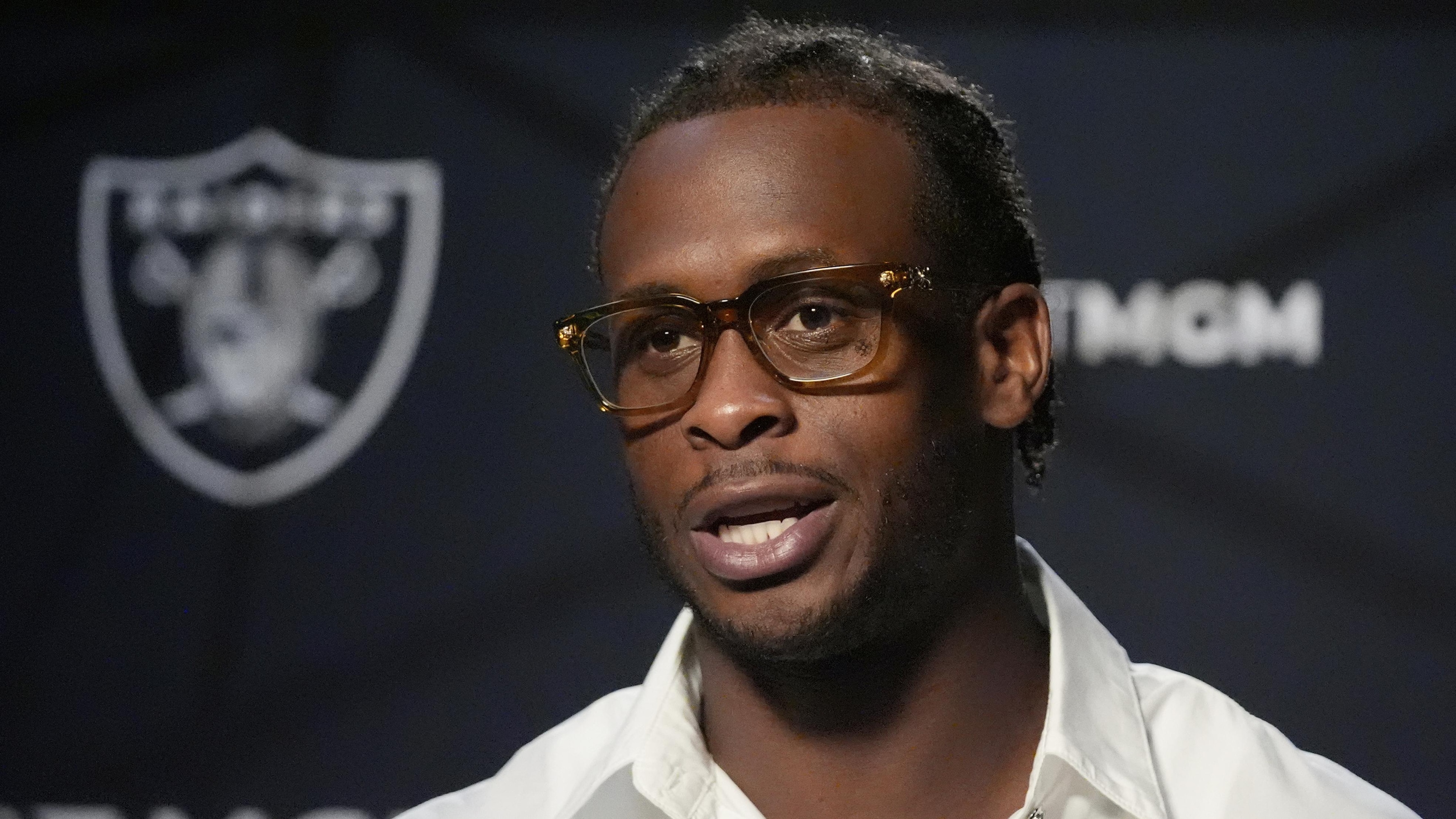 Seahawks QB Geno Smith: How Jordan And Bryant Shaped My Approach To Pressure Seahawks QB Geno Smith: How Jordan And Bryant Shaped My Approach To Pressure