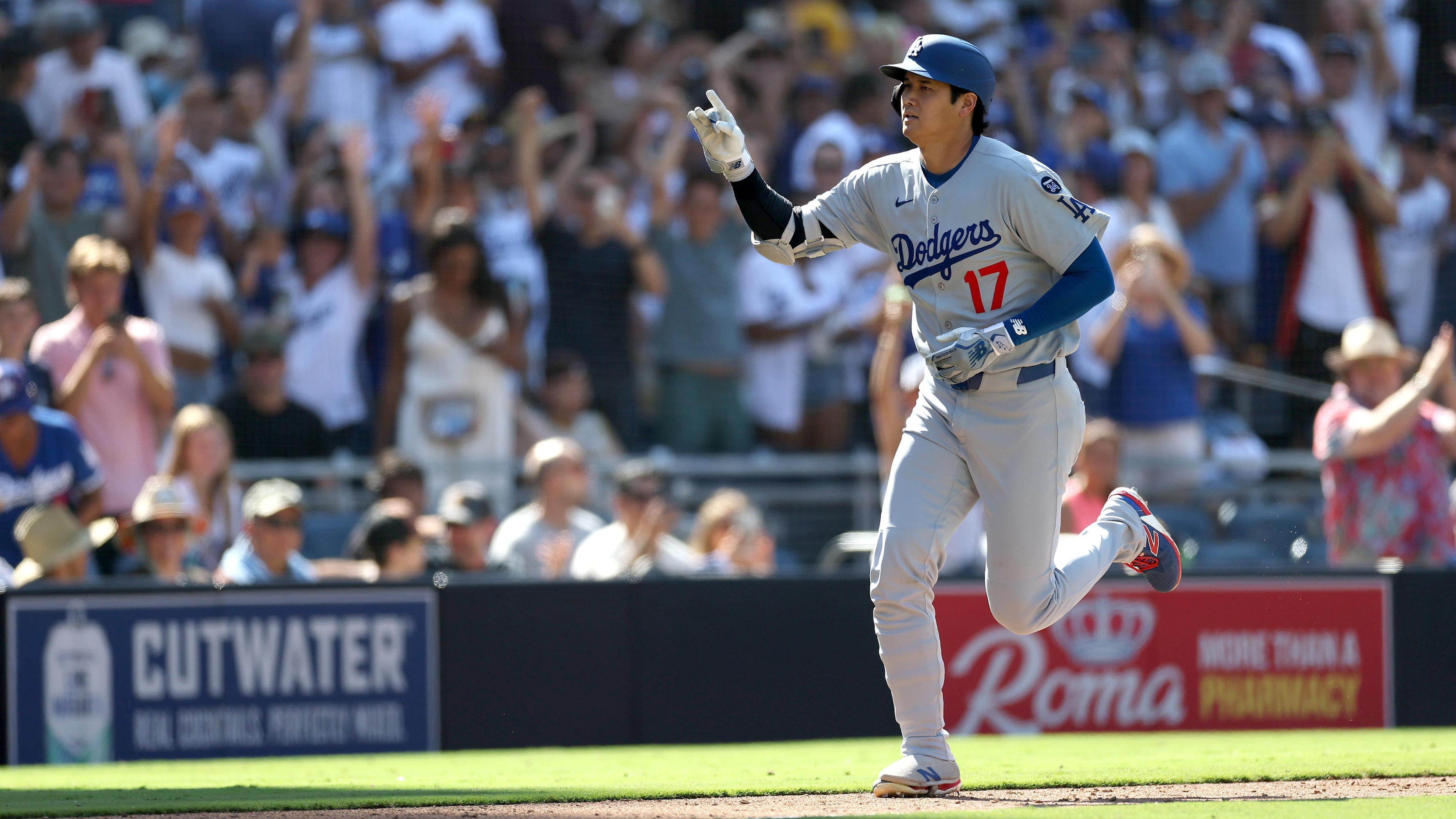 Shohei Ohtani Responds To Heckler With A High-Five: Watch The Viral Video