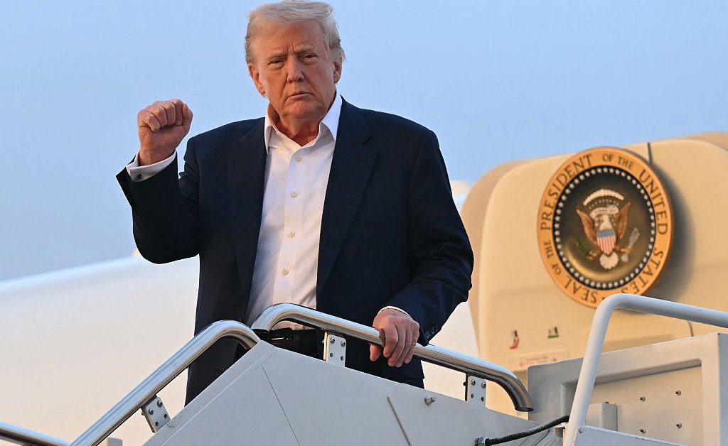 Trump Defends Accepting Qatar's Jet: Trump Defends Accepting Qatar's Jet: