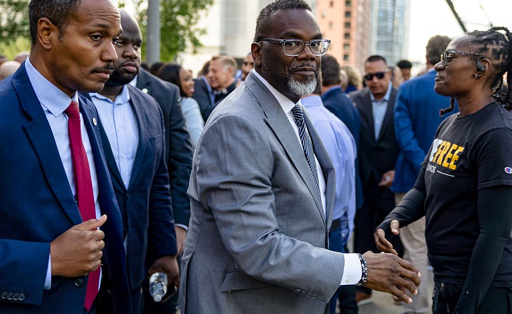 Trump Sends Troops To Chicago: Mayor Lightfoot's Strategic Countermove Trump Sends Troops To Chicago: Mayor Lightfoot's Strategic Countermove