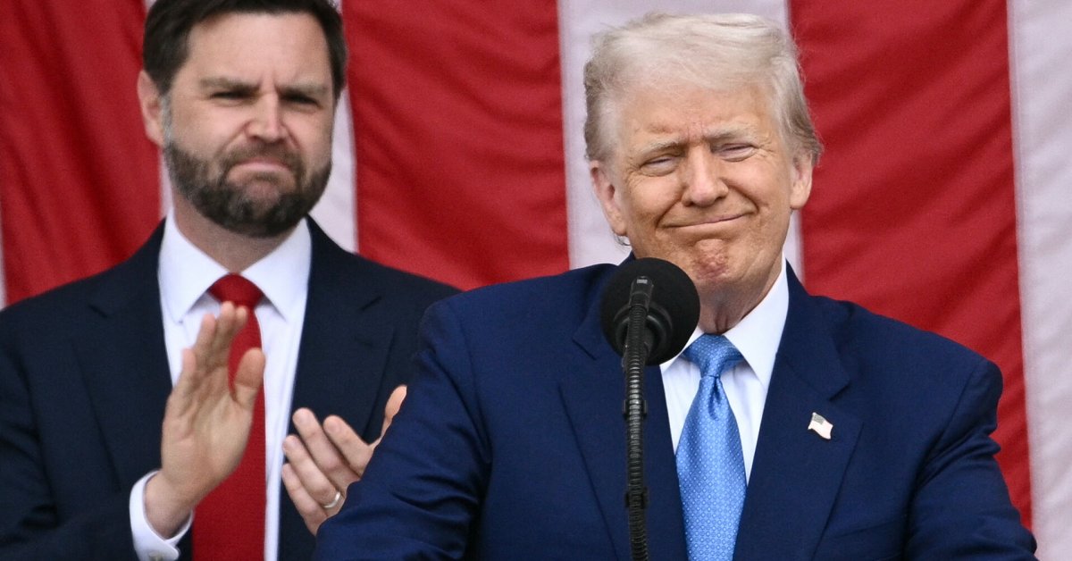 Trump's Memorial Day Message: Balancing Remembrance With Political Statements Trump's Memorial Day Message: Balancing Remembrance With Political Statements