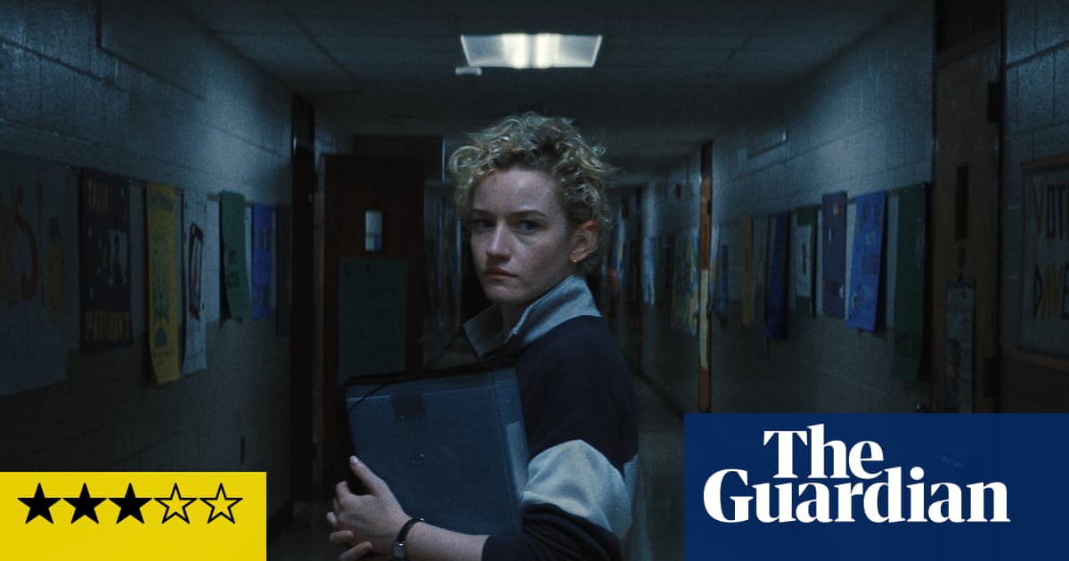 Weapons Movie Review: A Critical Analysis Of Zach Cregger's Post-Barbarian Project Weapons Movie Review: A Critical Analysis Of Zach Cregger's Post-Barbarian Project