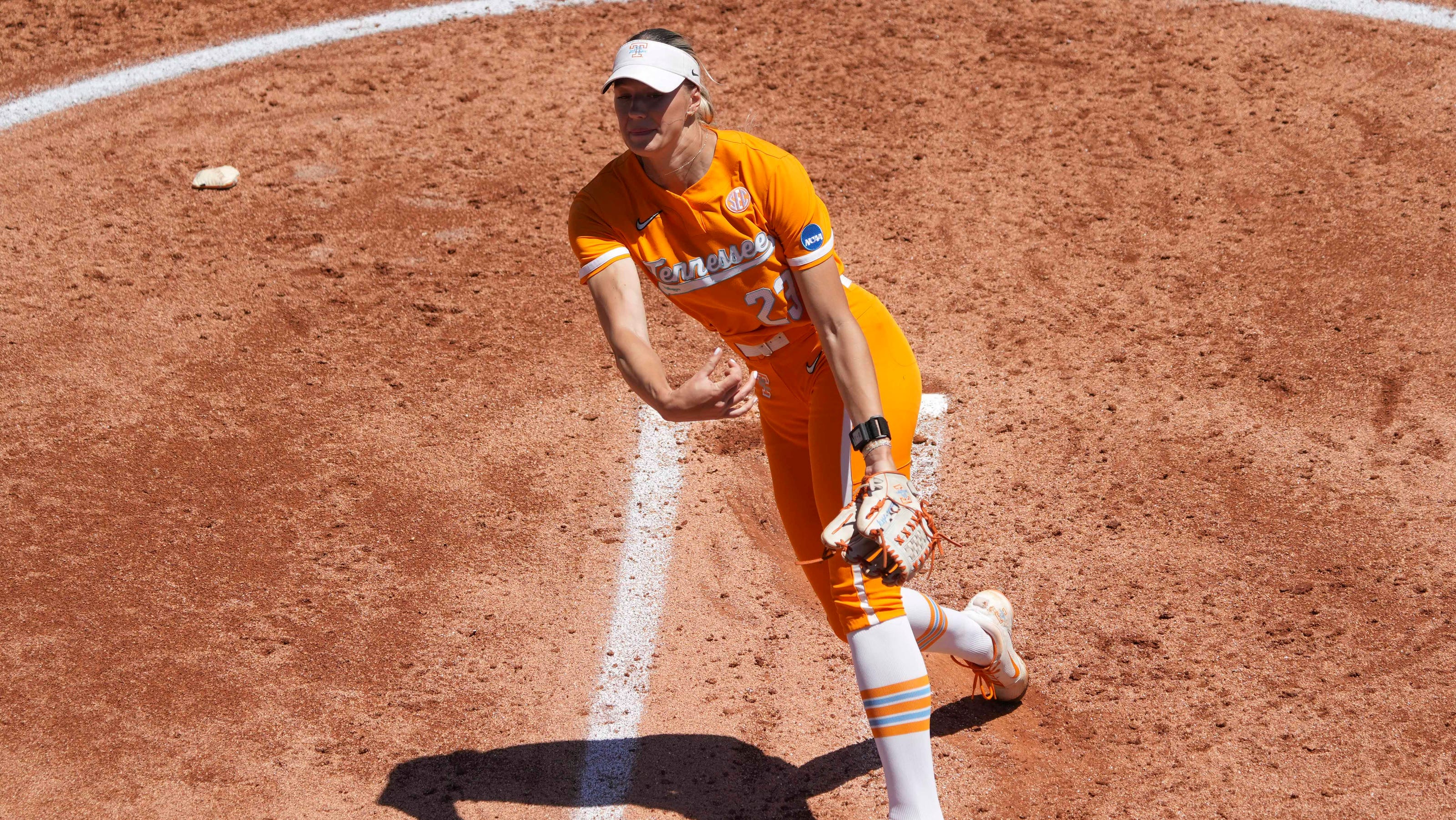 Where To Watch Tennessee Lady Vols Softball Vs. Ohio State: Game Time, Channel, And Streaming Options